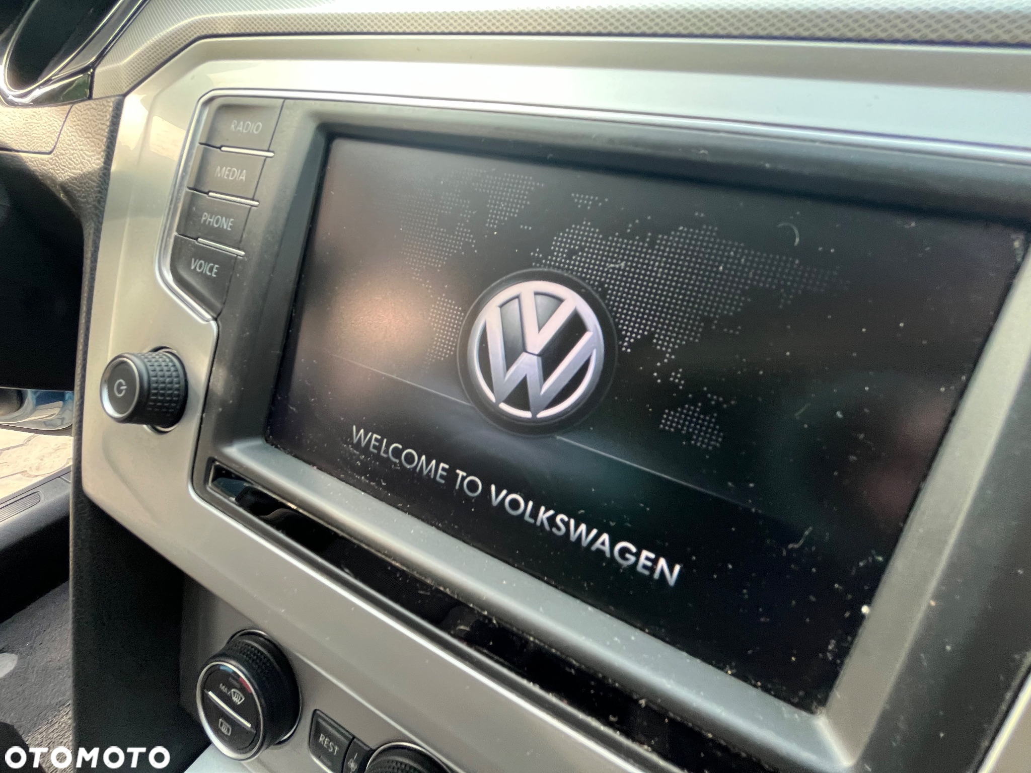 Volkswagen Passat - 23