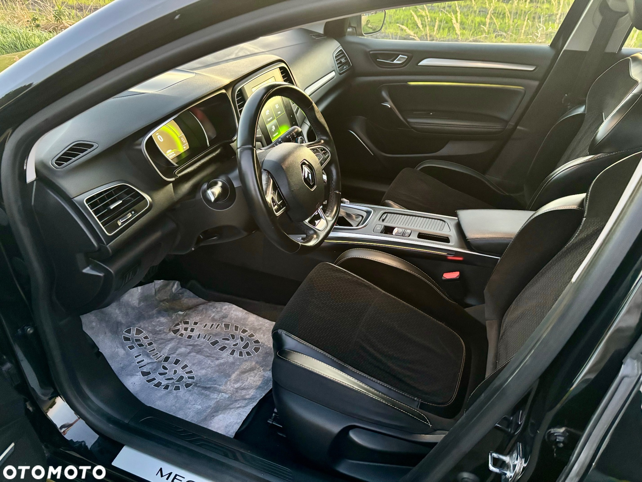 Renault Megane 1.5 dCi Limited EDC EU6 - 13