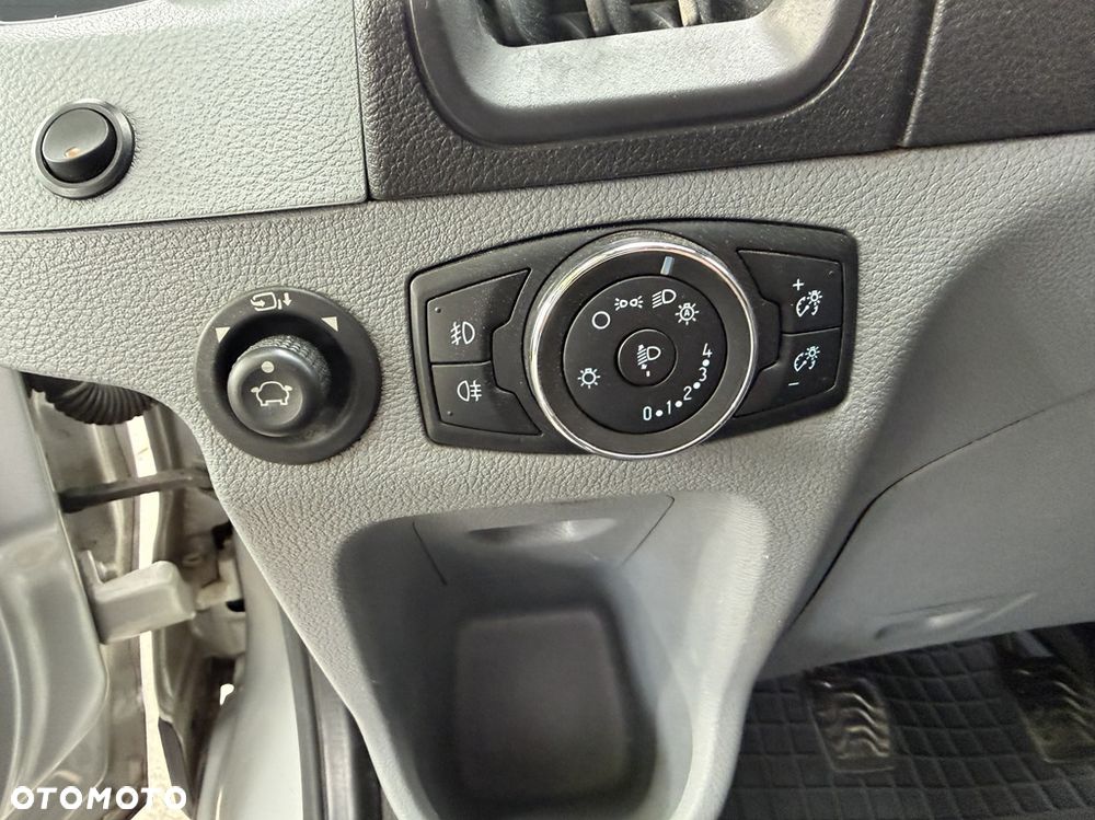 Ford TRANSIT - 13