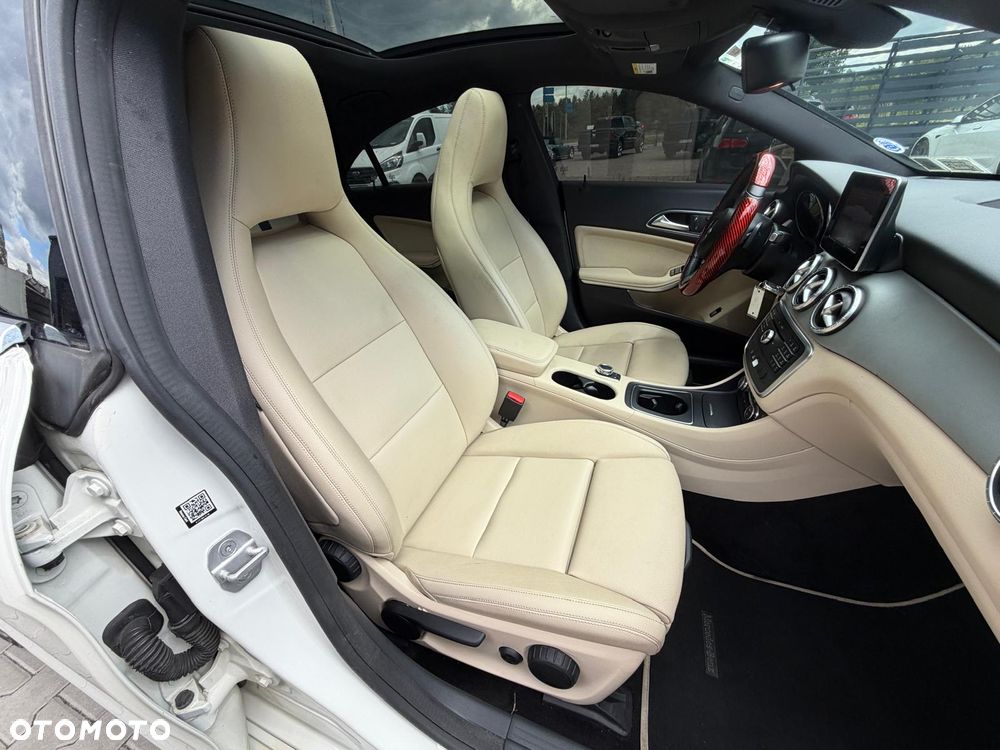 Mercedes-Benz CLA 250 7G-DCT AMG Line - 18