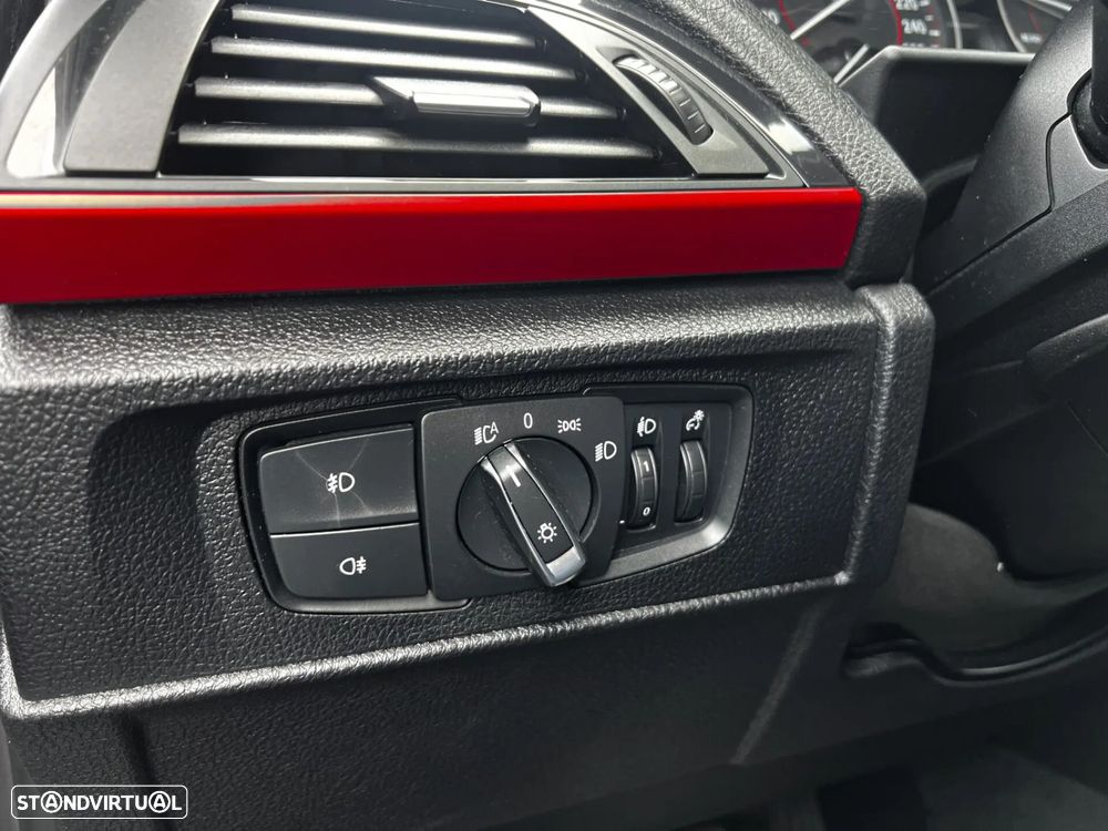 BMW 120 d Pack M - 18