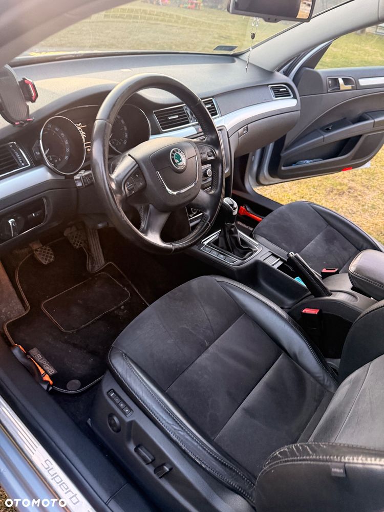 Skoda Superb 1.6 TDI Elegance Greenline - 16