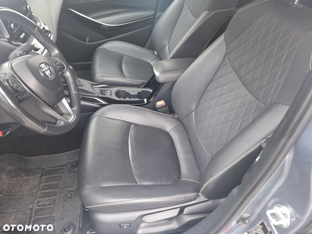Toyota Corolla 1.8 Hybrid Executive - 12