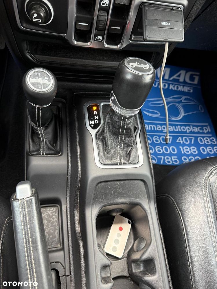Jeep Wrangler 2.2 CRDi Hardtop AWD Automatik Sport - 28