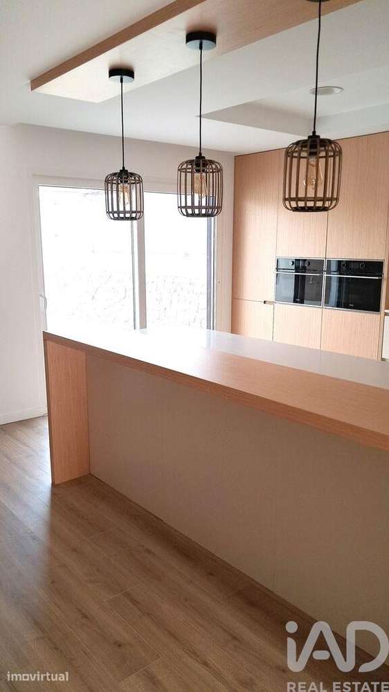 Casa T4 em Charneca De Caparica E Sobreda de 213,00 m2 - Grande imagem: 3/13