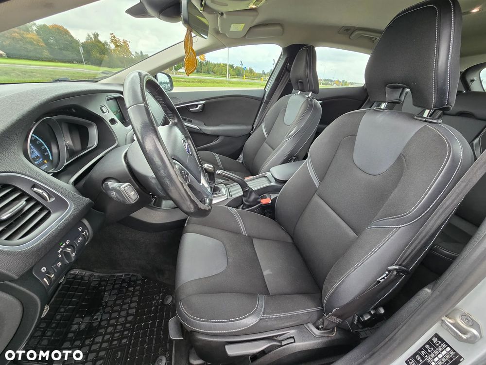 Volvo V40 D2 Kinetic - 17