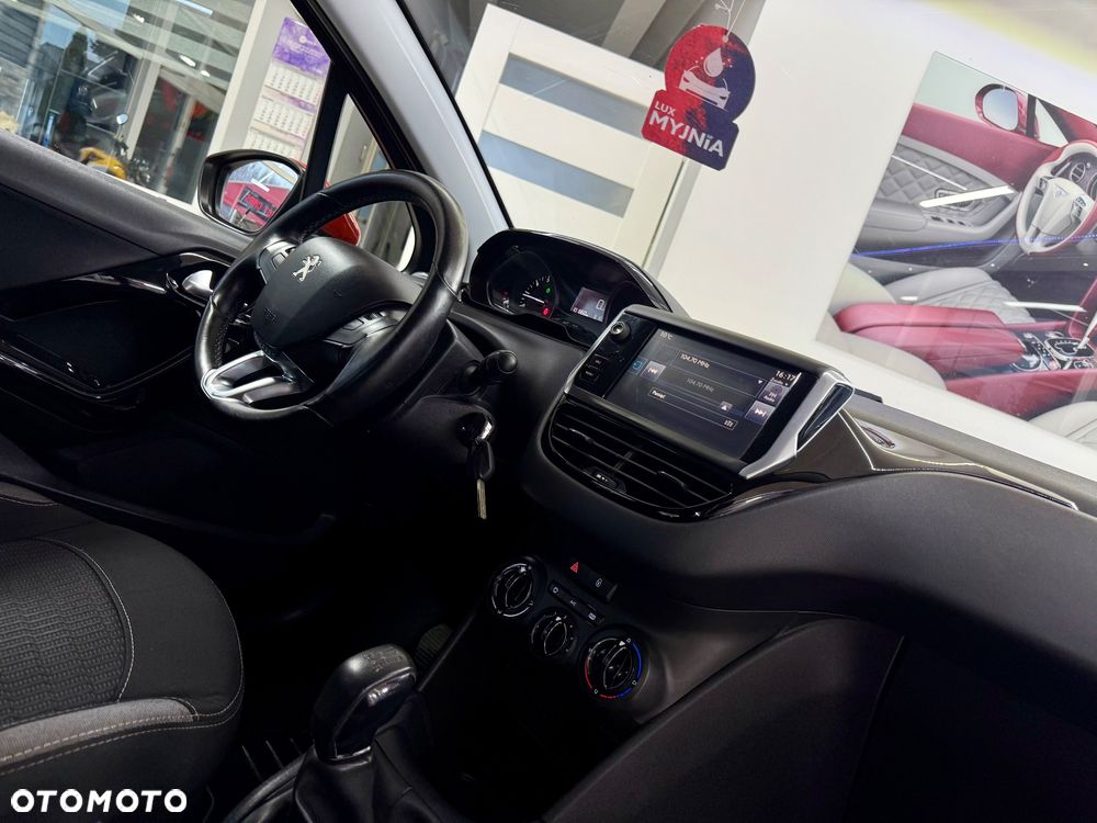 Peugeot 208 82 VTI Style - 21