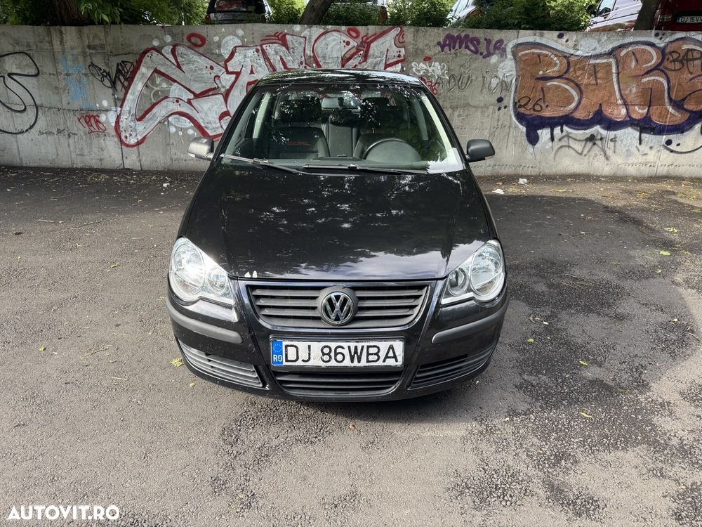 Volkswagen Polo 1.2 Attractive - 1