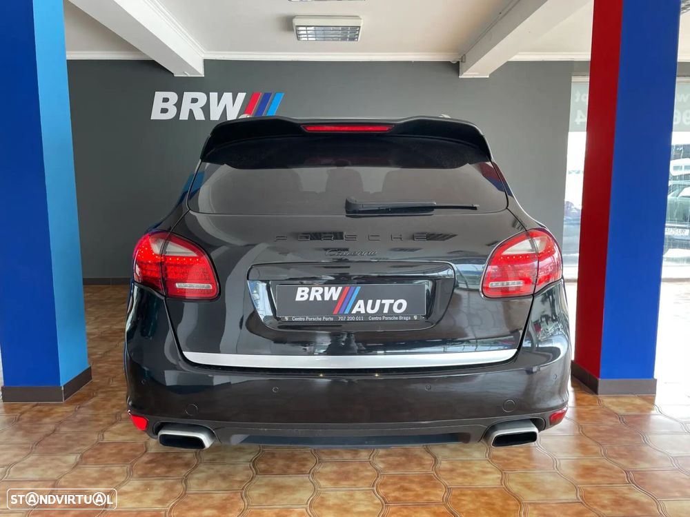 Porsche Cayenne - 4
