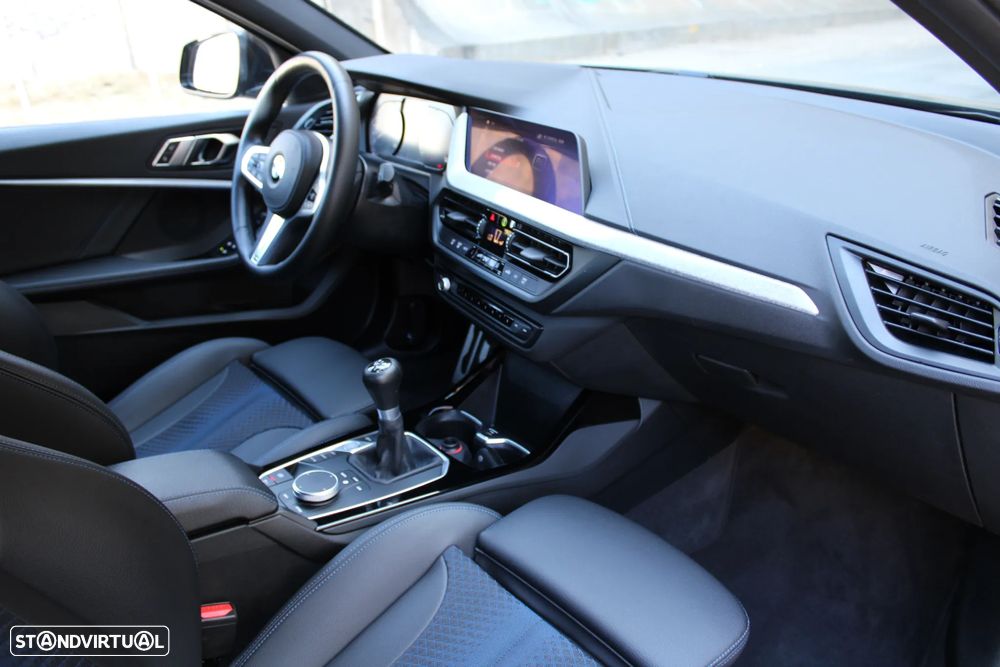 BMW 116 d Pack Desportivo M - 17