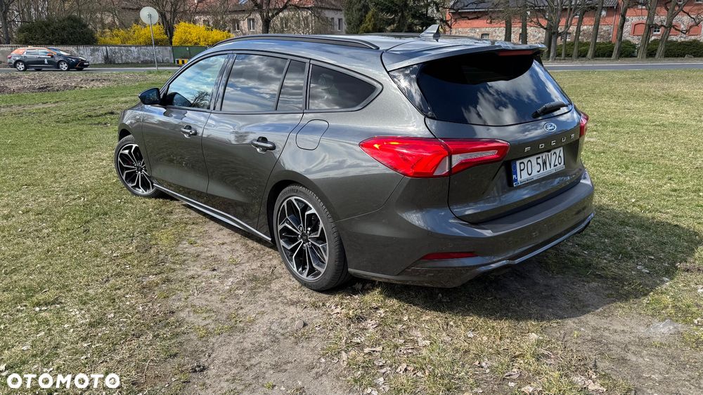 Ford Focus 1.5 EcoBoost ST-Line X - 4