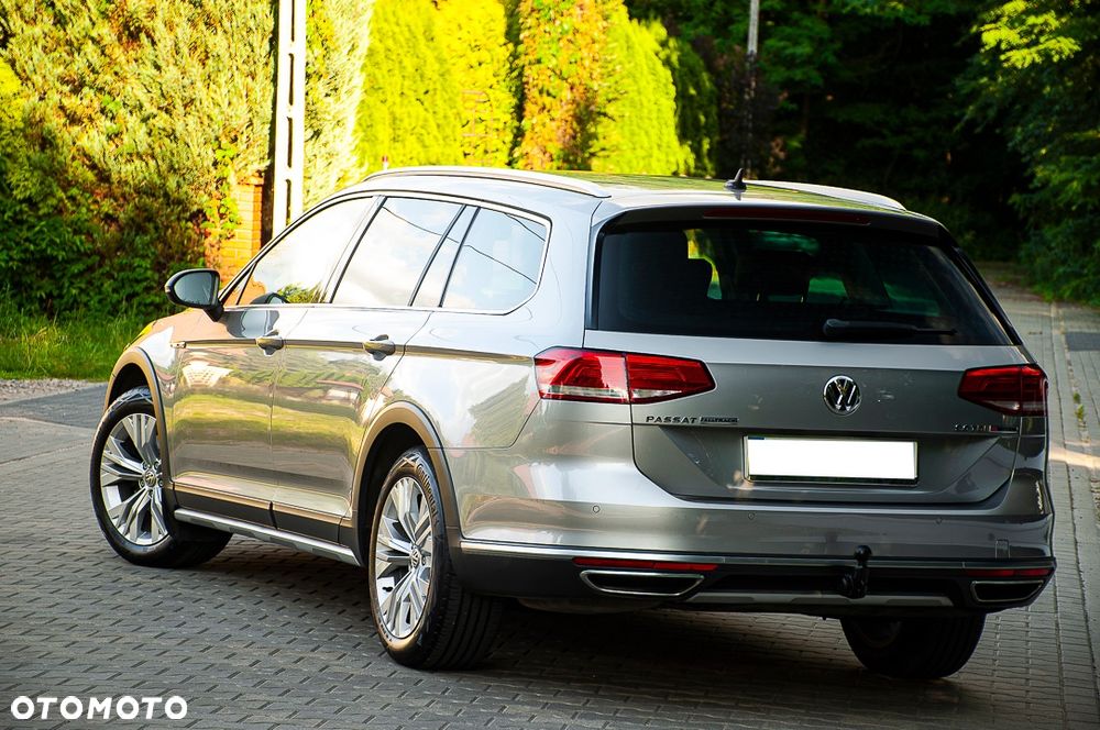 Volkswagen Passat 2.0 TDI SCR 4Mot DSG Highline - 9