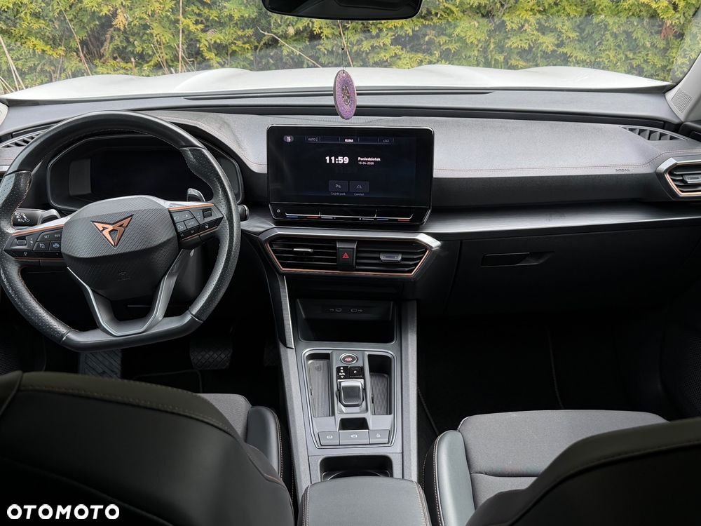 Cupra Formentor 1.4 e-Hybrid DSG Priority - 33