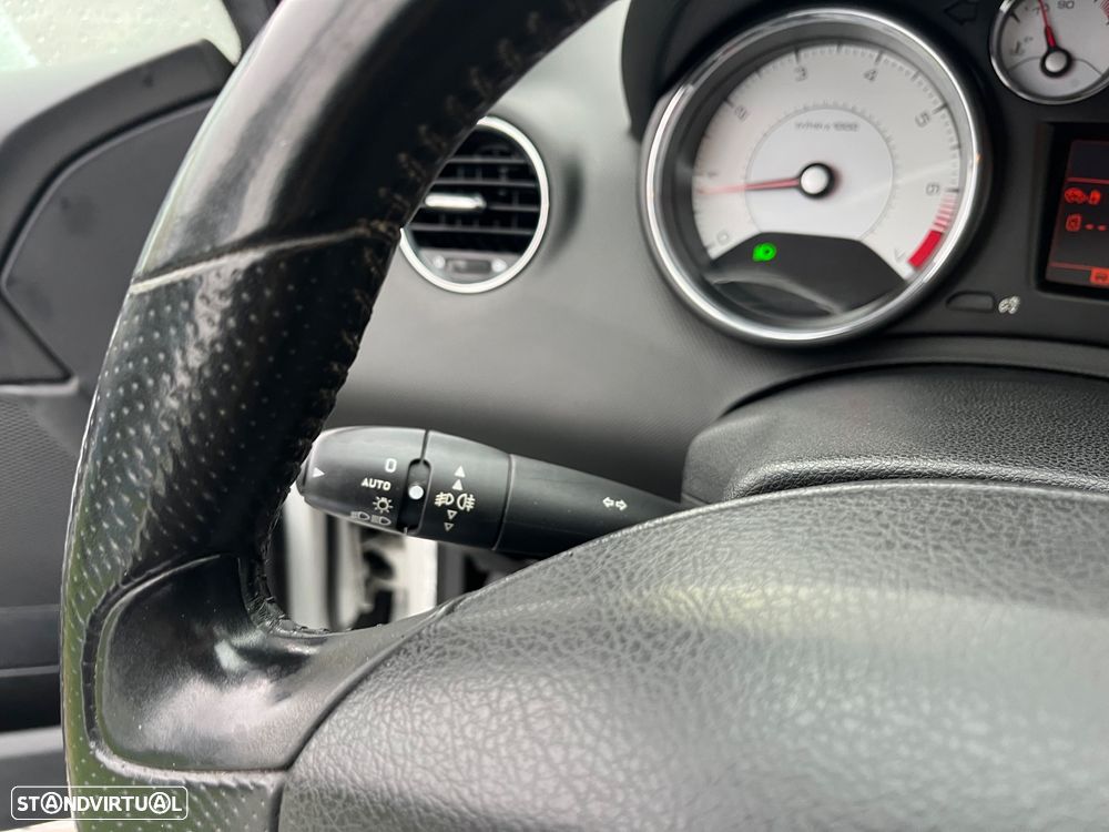 Peugeot 308 CC 155 THP Platinum - 26