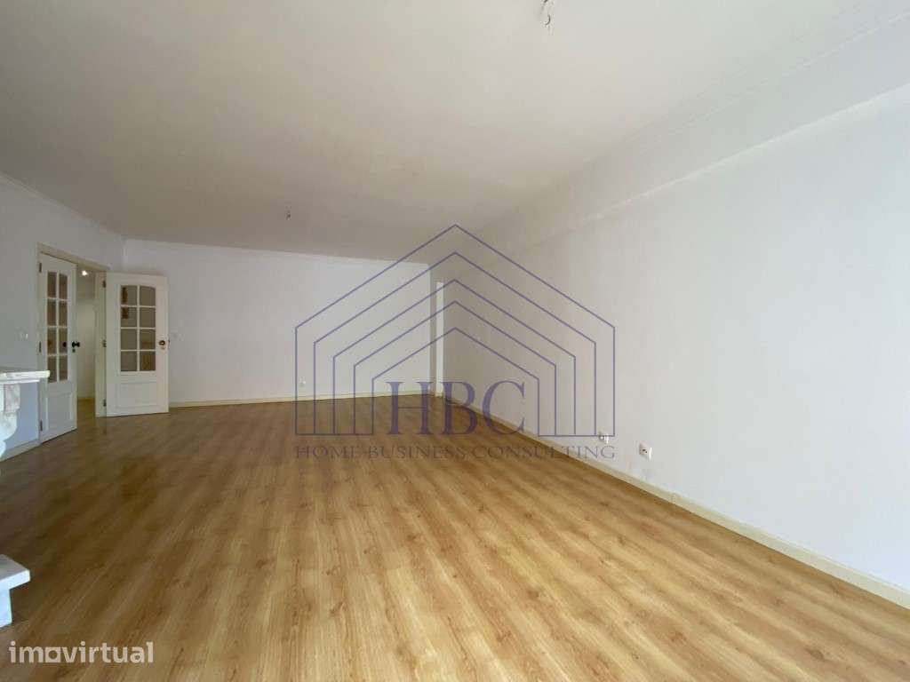 Apartamento T2 para Arrendamento | Massamá - 6.ª Fase - Grande imagem: 3/28