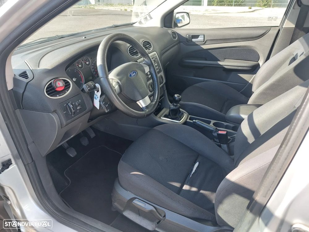 Ford Focus SW 1.6 TDCi Trend - 14