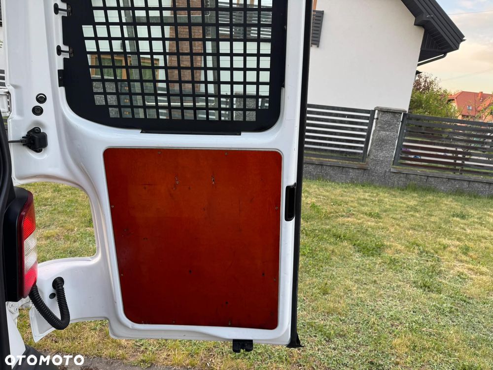 Volkswagen TRANSPORTER L2H1 LIFT Długi Klima Duże Radio Tempomat Furgon 3os. Rury - 20