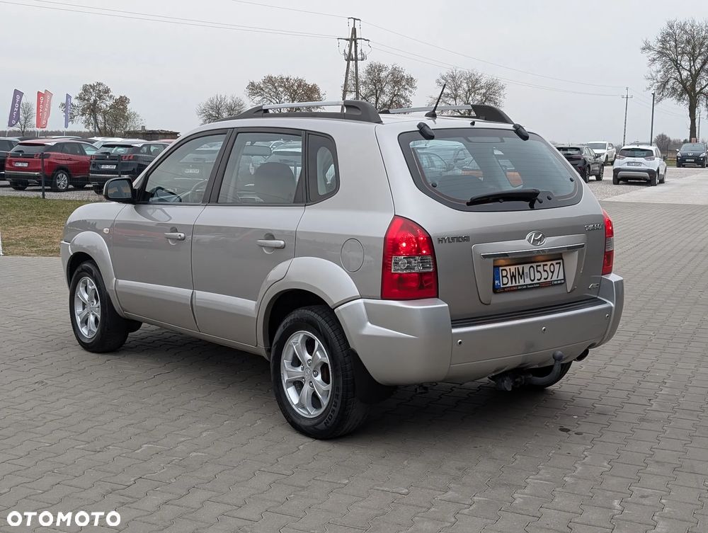 Hyundai Tucson 2.0 4WD GLS - 11