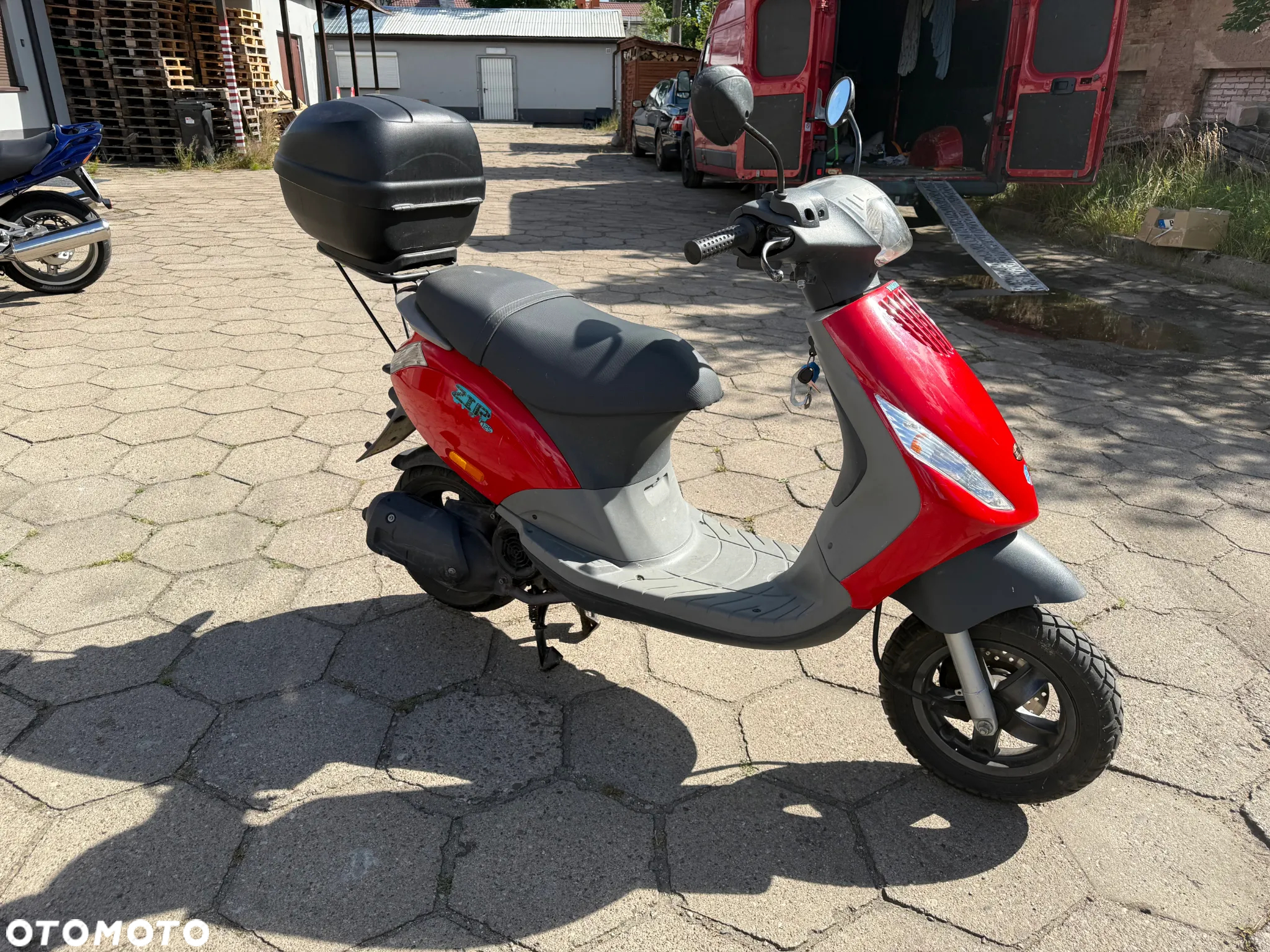 Piaggio ZIP - 12