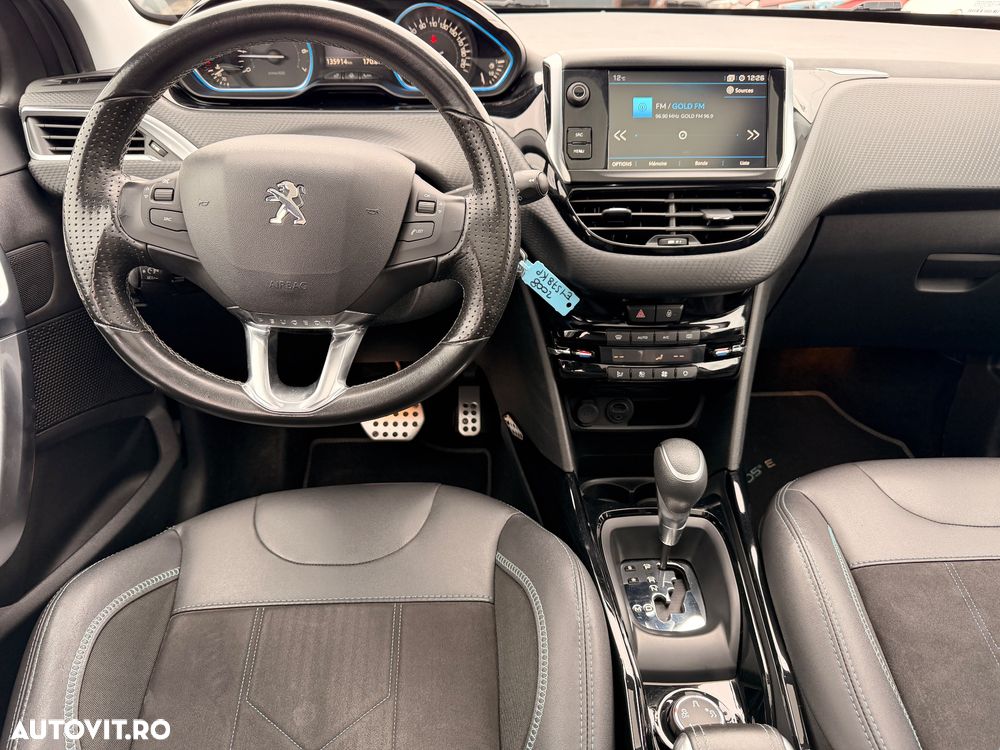 Peugeot 2008 PureTech 110 GPF Stop&Start EAT6 Crossway - 12