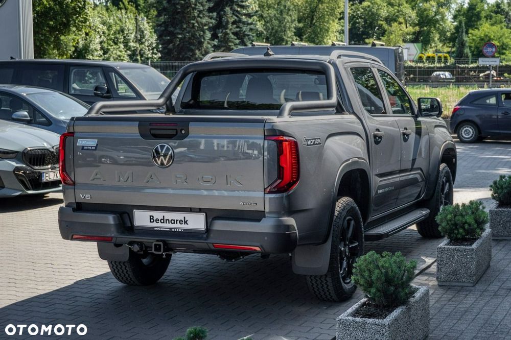 Volkswagen Amarok - 10