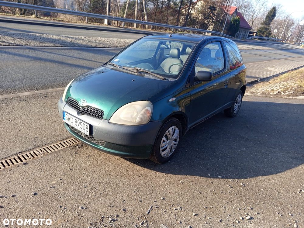 Toyota Yaris - 1