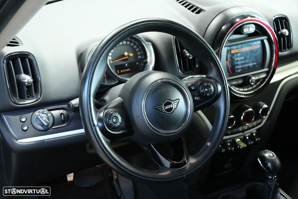 MINI Countryman Cooper SE ALL4 Auto - 11