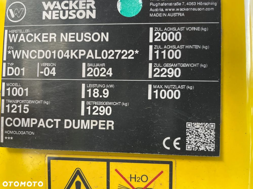 Wacker Neuson D01 1001 Nowe Wozidło Budowlane Rolnicze 4x4. Ładowność 1 tona. Wysokie podnoszenie+KIPER Wysoki! Maszyna sprowadzona z Norwegii. Jest to nowa maszyna przebieg 4.4 mtg.  Kupione w Norweskim salonie z Ekspozycji sklepowej! Stało tylko na pokaz! Silnik Yanmar 3cyl. Potężna moc a maszyna bardzo mała i zwinna. Szybka wolna jazda. Oświetlenie rozbudowane. Wielka Okazja! Jazda Rewers. Hydrostatic! Wielka Okazja - 28