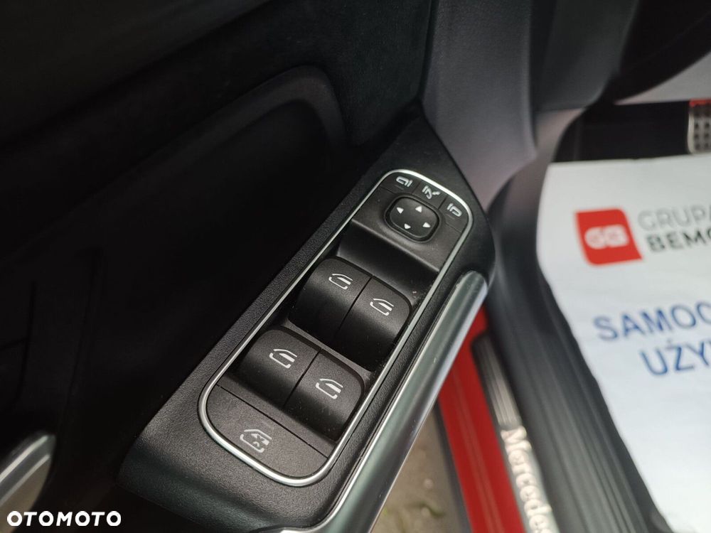 Mercedes-Benz GLA 200 AMG Line - 31