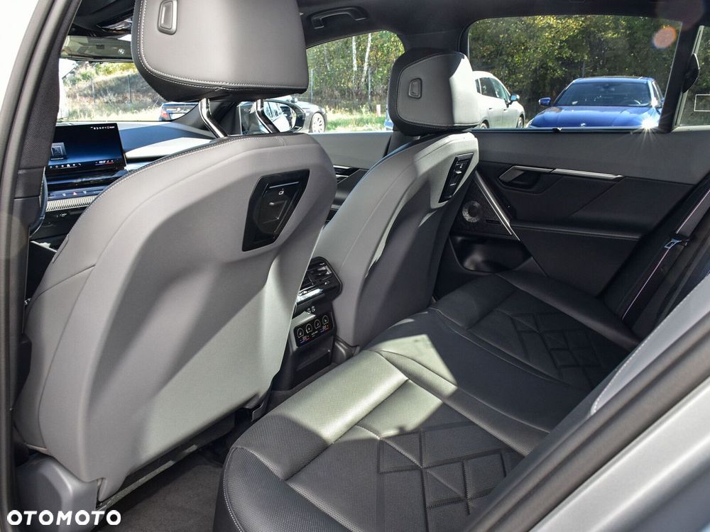 BMW i5 83.9kWh M60 xDrive - 26