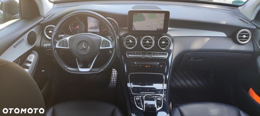 Mercedes-Benz GLC 250 d 4Matic 9G-TRONIC AMG Line - 22