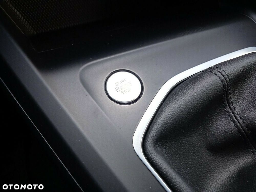 Volkswagen Golf - 19