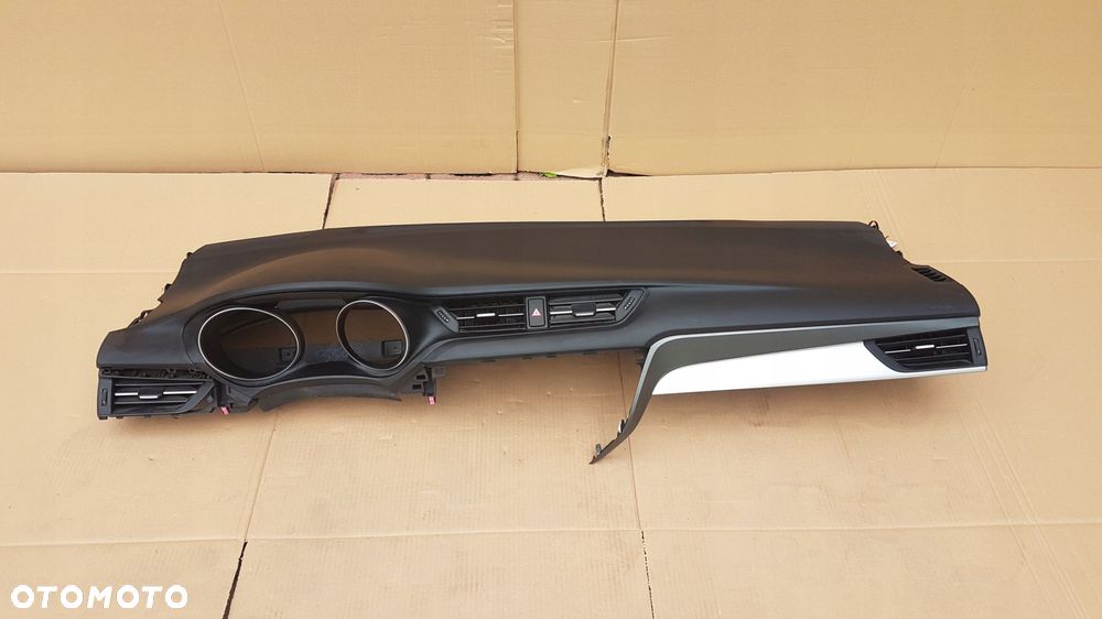 konsola deska rozdzielcza toyota avensis t27 lift t29 16- demontaż oryginał - 2