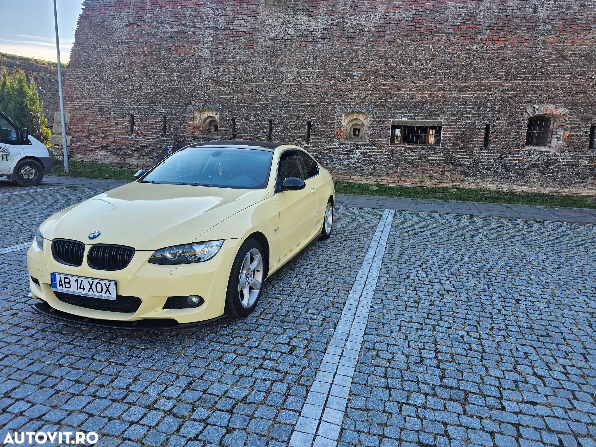 BMW Seria 3 320i Coupe Aut. - 6