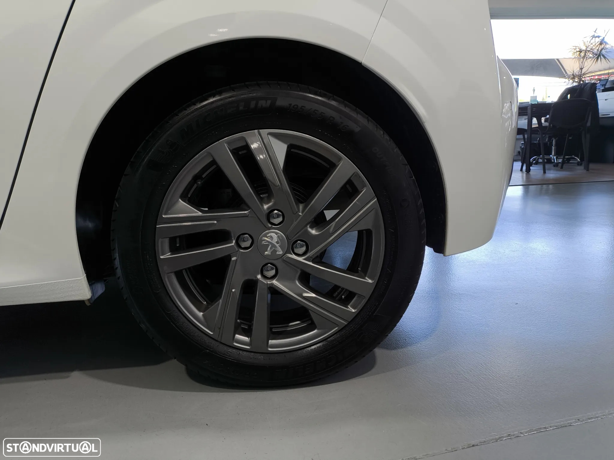 Peugeot 208 1.2 PureTech Active Pack - 25