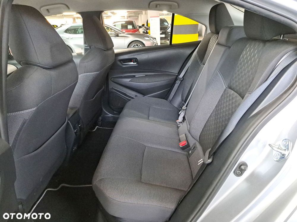 Toyota Corolla 1.8 Hybrid Comfort - 12