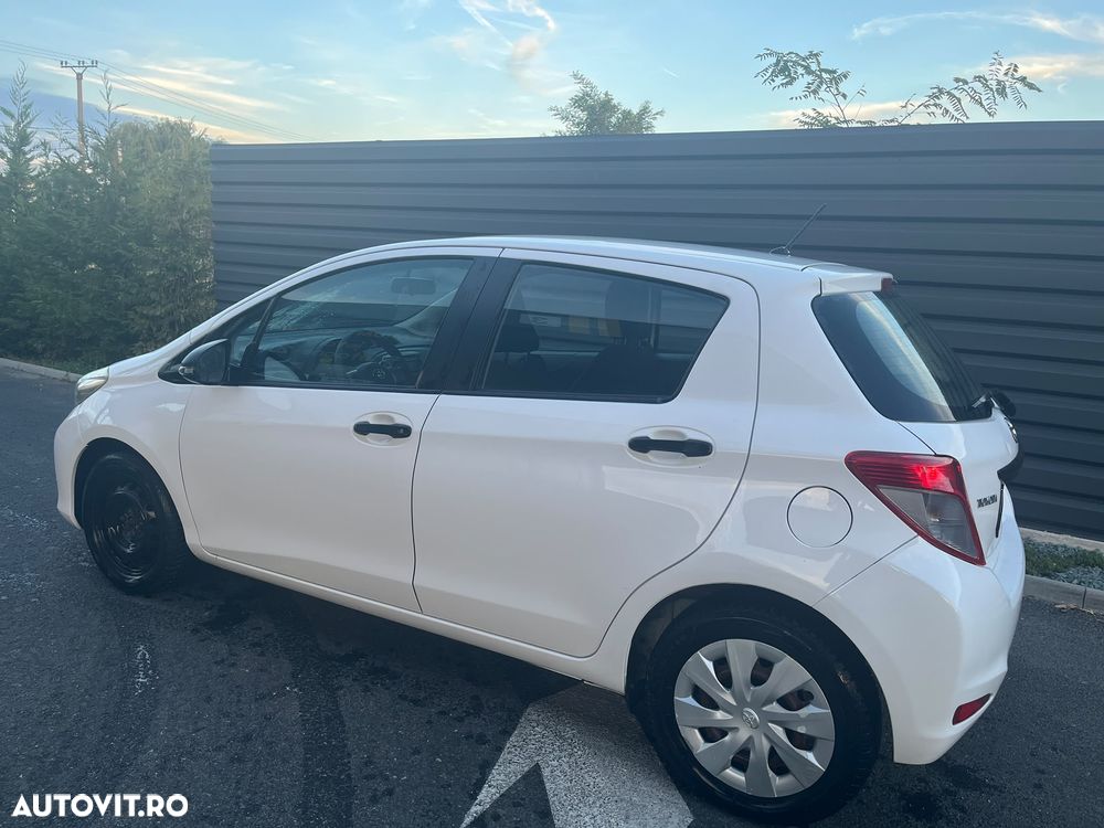 Toyota Yaris 1.3 VVT-i Terra - 3