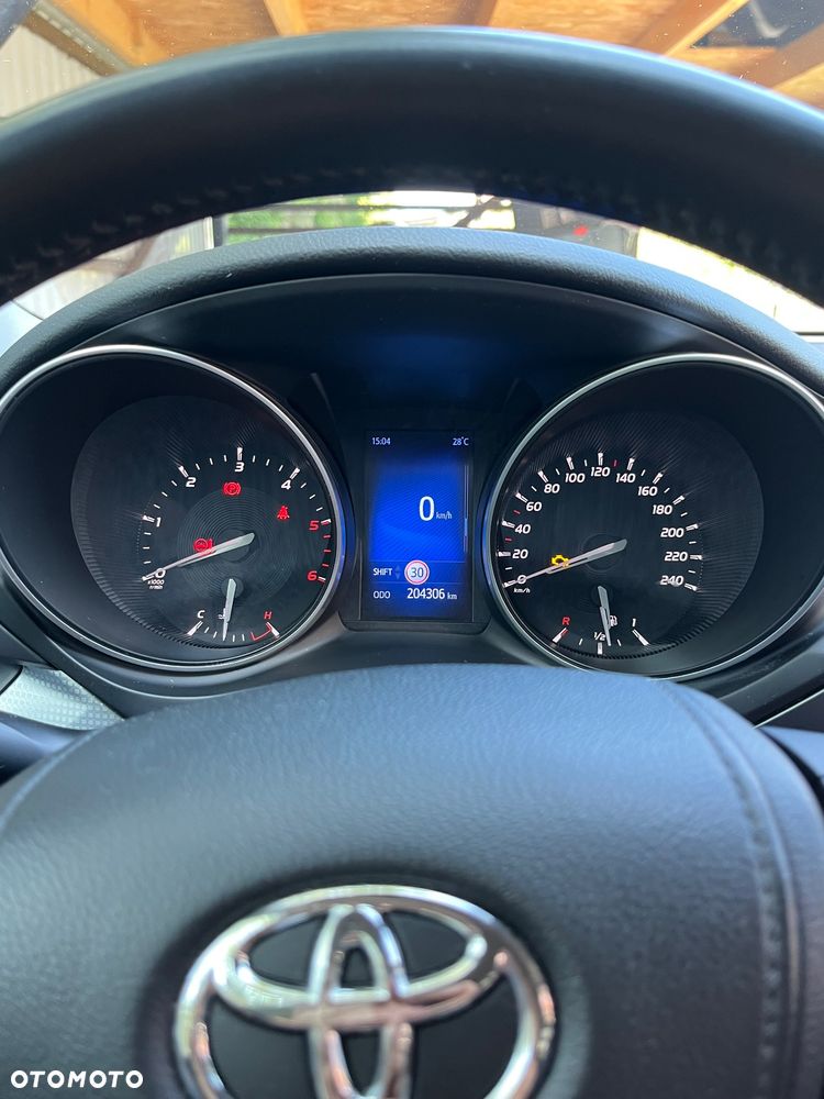 Toyota Avensis - 13