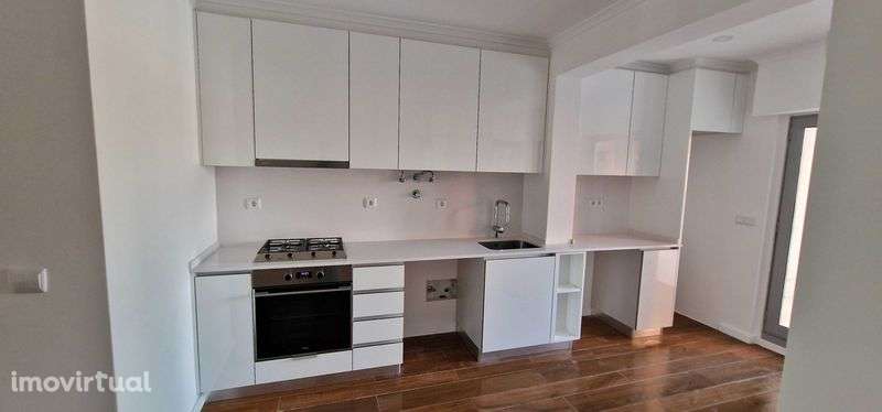 Apartamento T2 no 2º piso, com elevador, garagem e terraço. - Grande imagem: 3/4