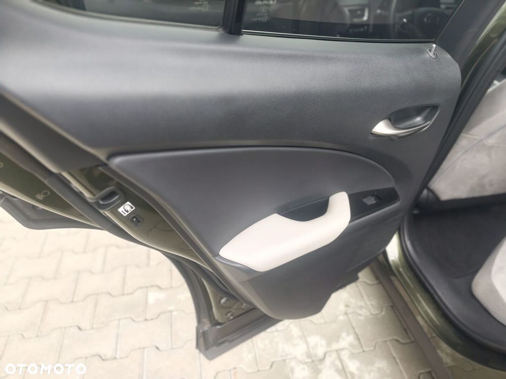 Lexus UX 200 GPF Business Edition 2WD - 23