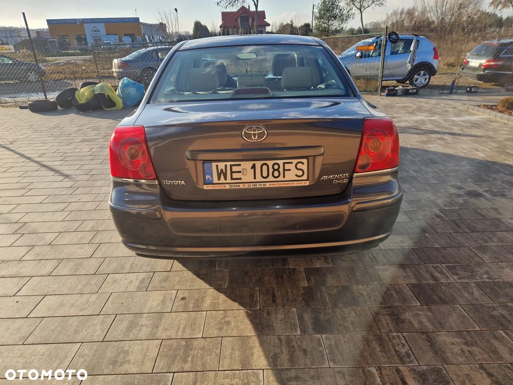 Toyota Avensis 2.0 D-4D Sol - 8