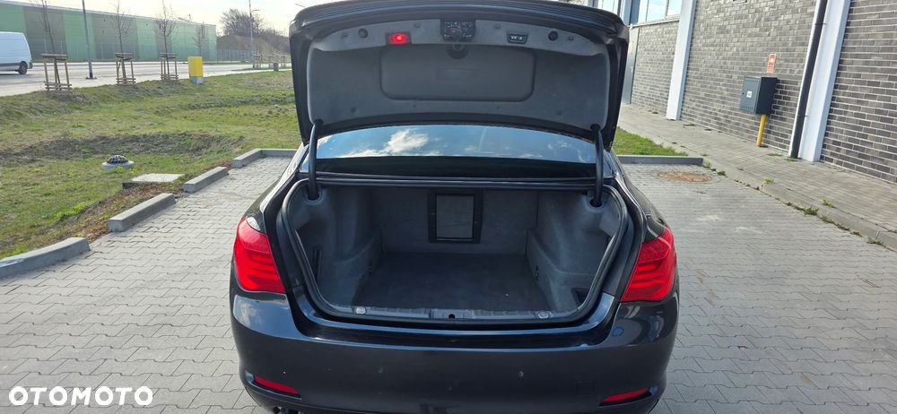 BMW Seria 7 730d - 17
