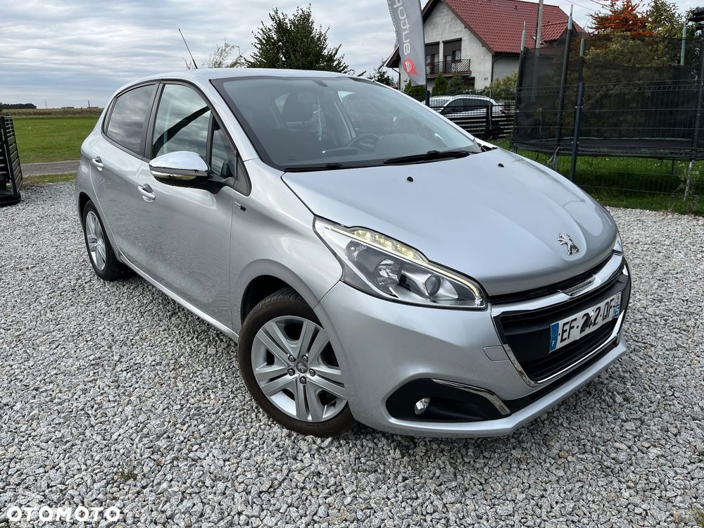 Peugeot 208 1.2 PureTech Style - 1