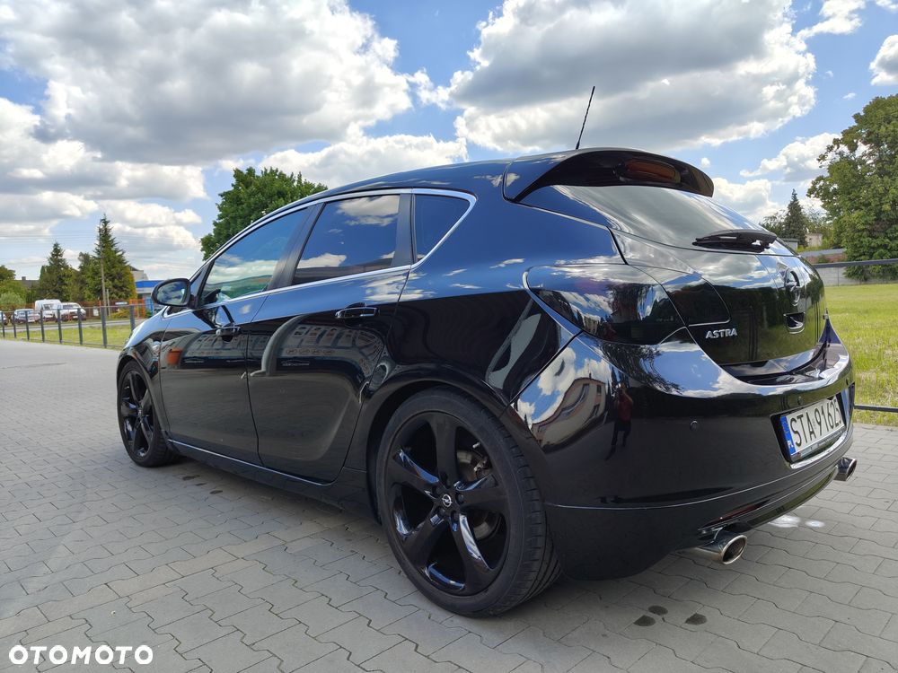 Opel Astra 1.4 Turbo Cosmo - 28