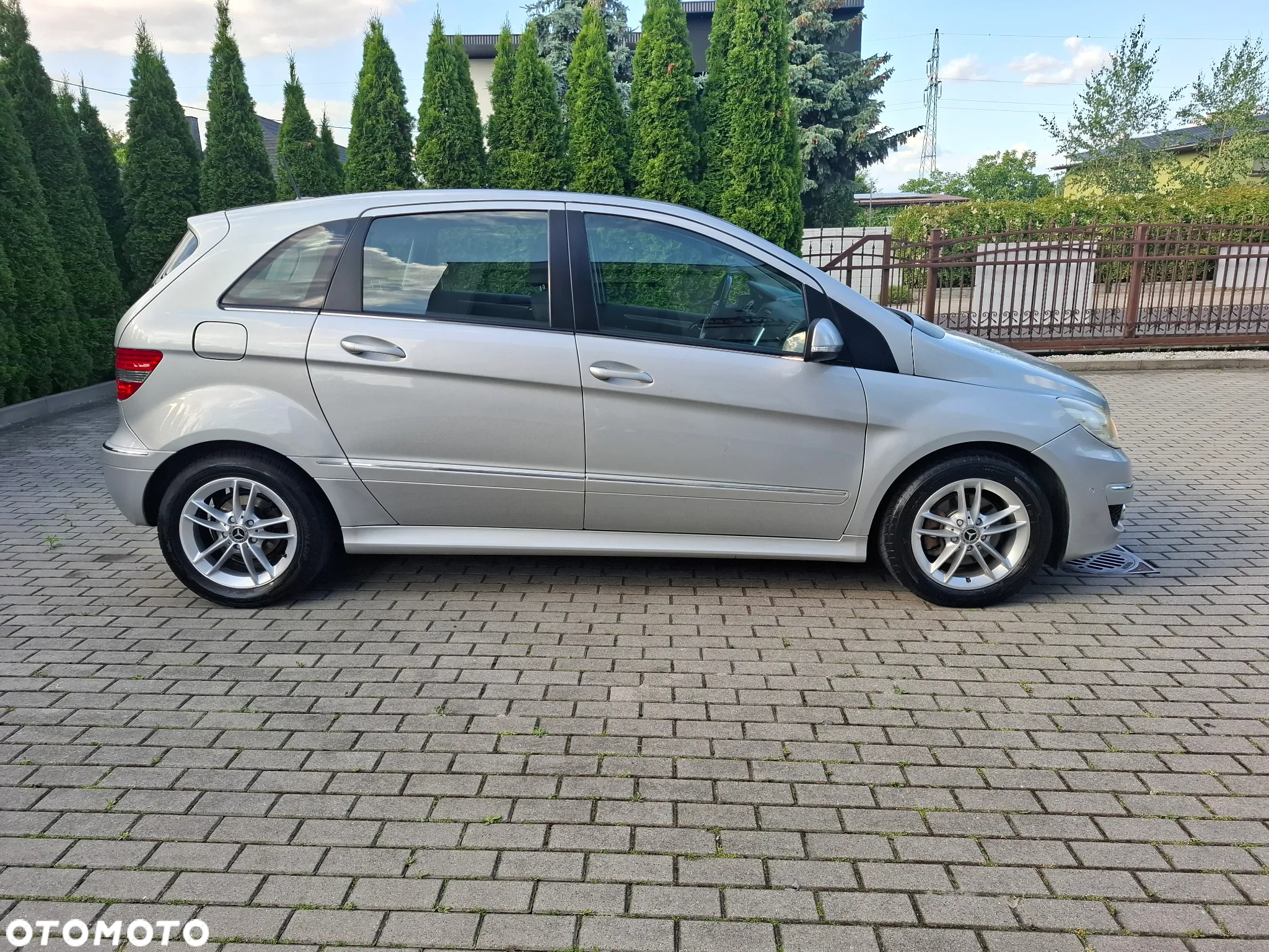 Mercedes-Benz Klasa B 180 CDI Autotronic - 8