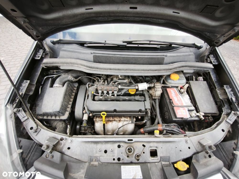 Opel Zafira - 16