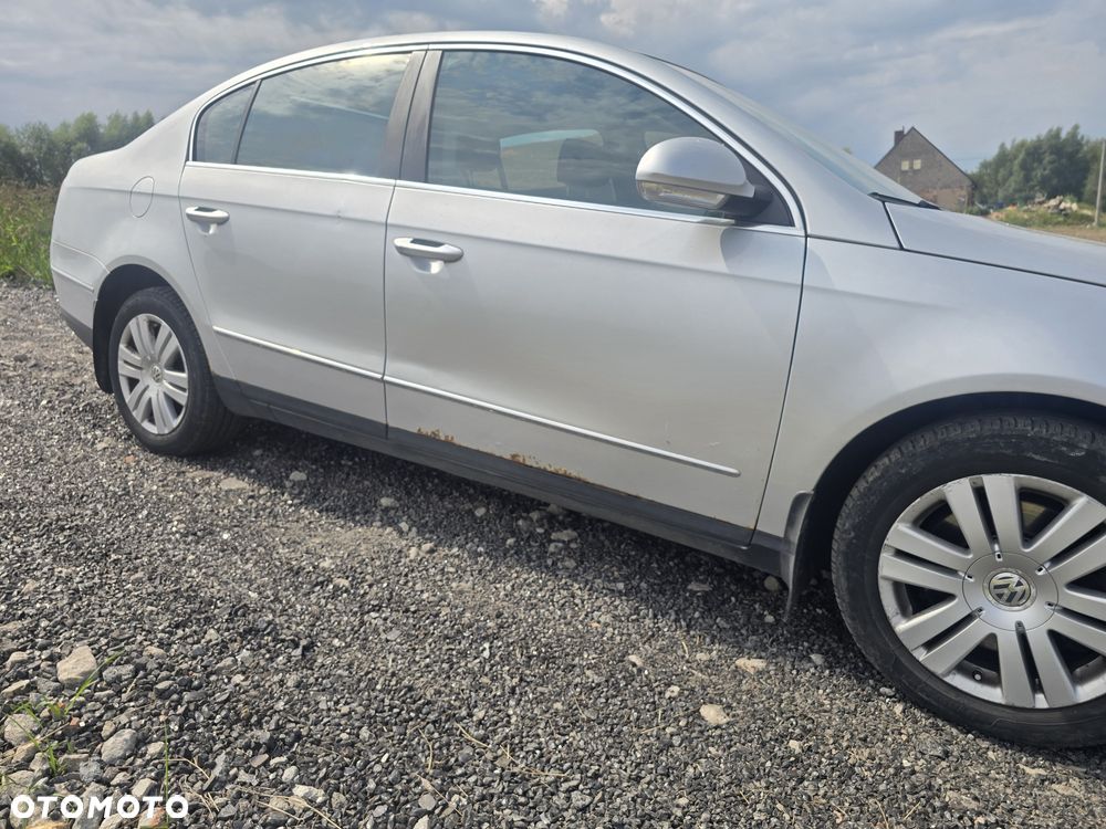 Volkswagen Passat - 2