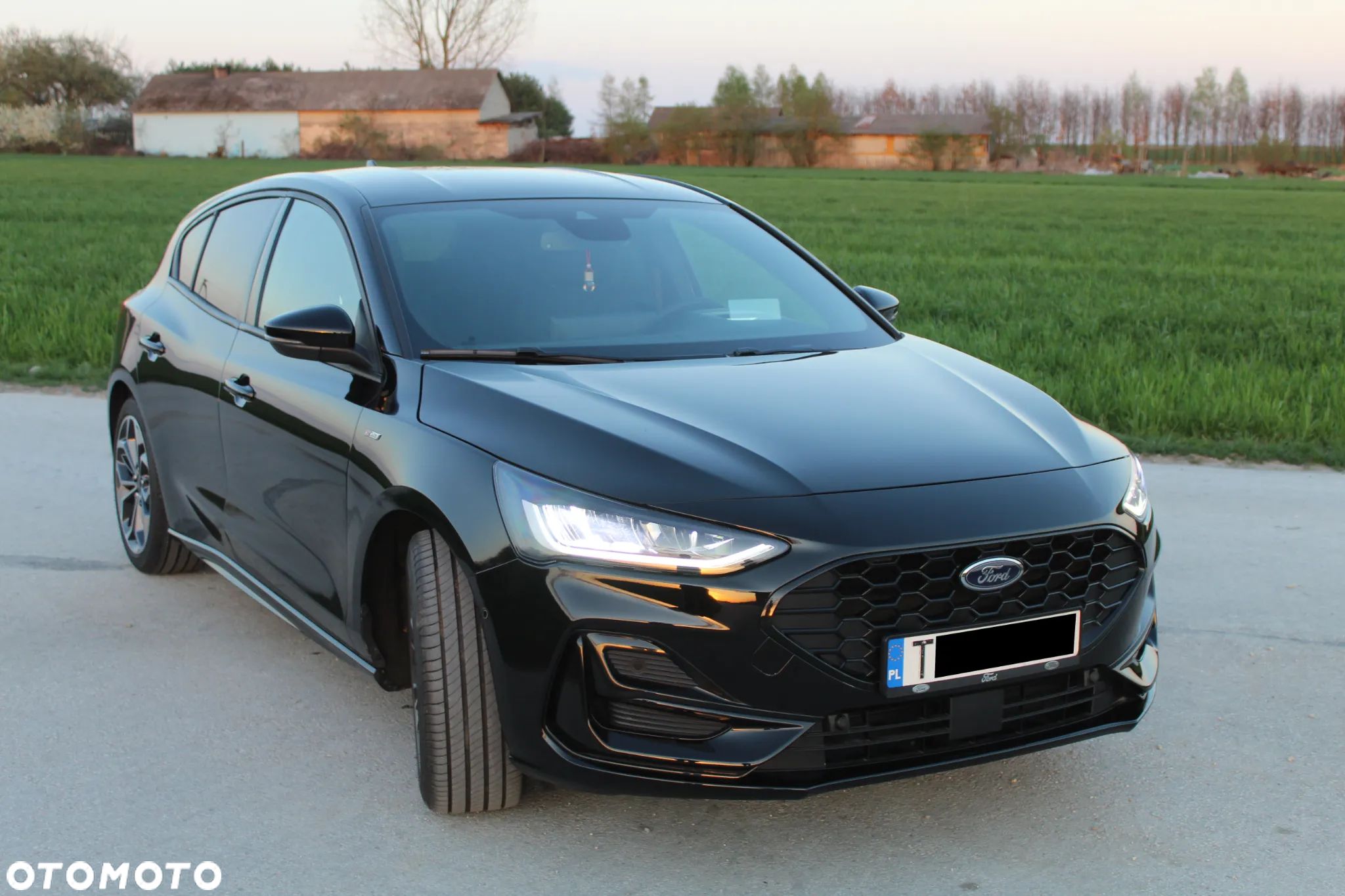 Ford Focus 1.0 EcoBoost Hybrid ST-LINE X - 1