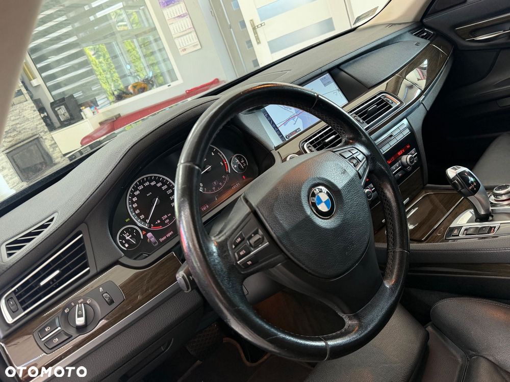 BMW Seria 7 730d - 36