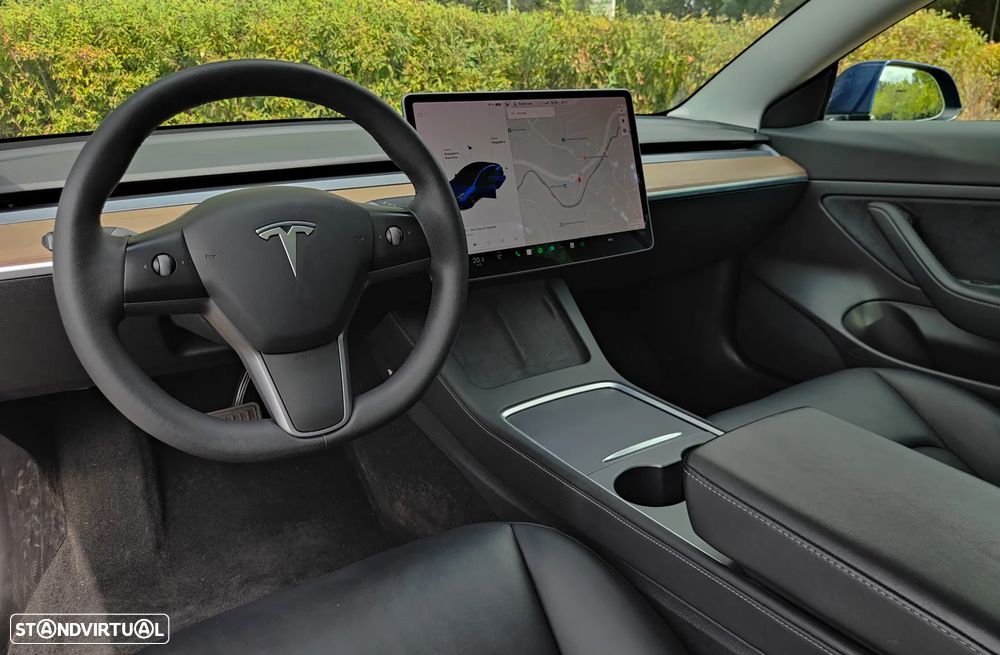 Tesla Model 3 Standard RWD - 35